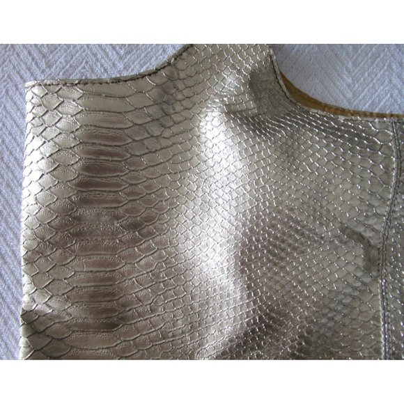 Neiman Marcus Tote-Large Shiny Gold Metallic Faux Snake Skin-Carry All Purse Bag - Picture 4 of 16
